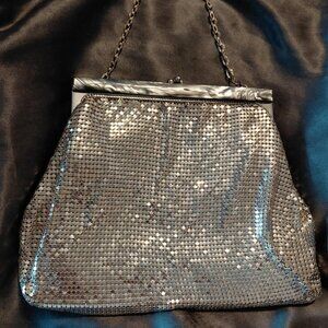 Vintage Whiting Davis 2982 Silver Mesh Handbag with Lucite Trim